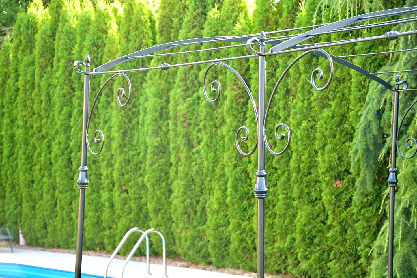 Schmiedeeiserne Pergola